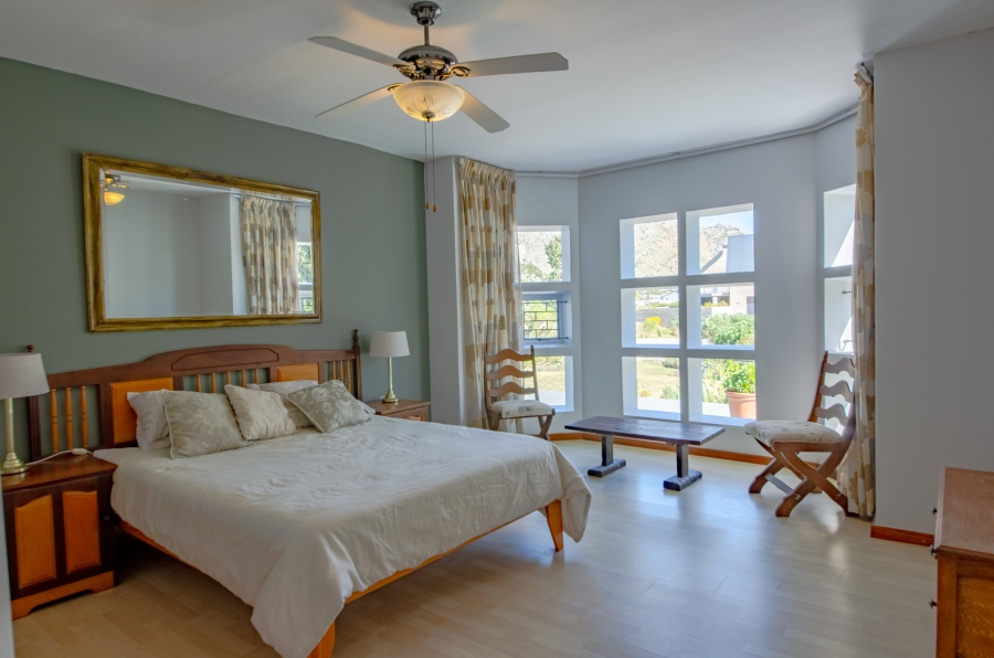 4 Bedroom Property for Sale in Pringle Bay Western Cape